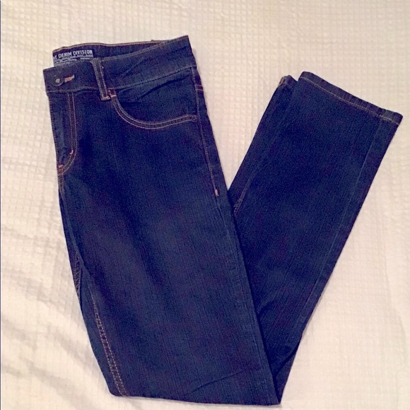 NWOT Bare Denim Low Waist Tapered Fit Jeans - Picture 11 of 11